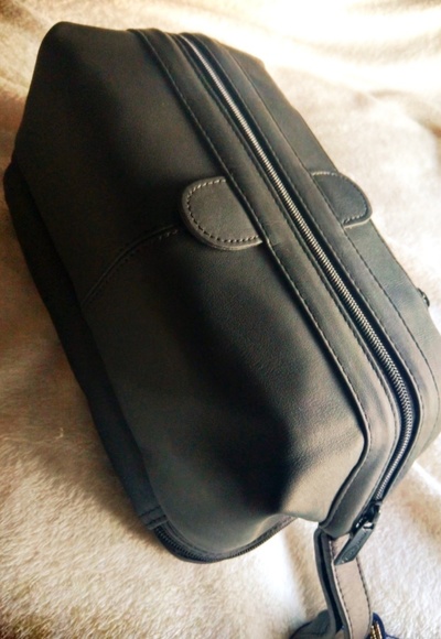 Amerileather Other - Toiletry Bag - Leather ***NEW